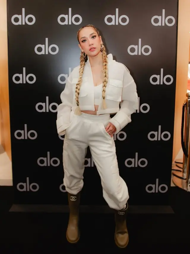 BCL (Instagram/itsmebcl)