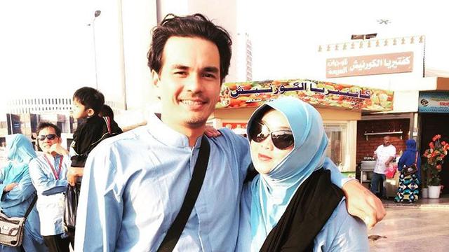 Rina Gunawan dan Teddy Syah