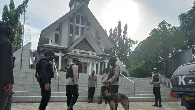 Brimob Amankan Natal 2025: Sterilisasi 58 Gereja Sultra Demi Kekhusyukan Ibadah