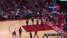 Houston Rockets mengalahkan Utah Jazz dengan skor 137-110 dalam lanjutan pertandingan NBA 2017-2018.