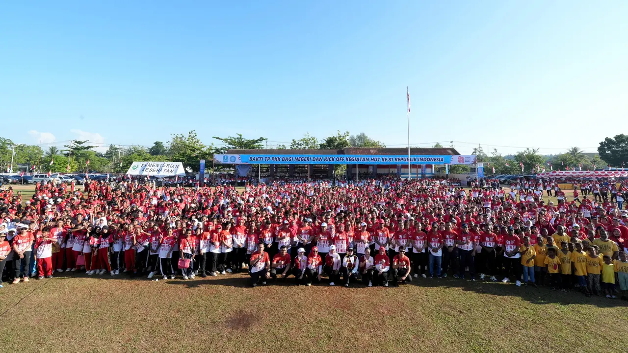 Kegiatan Senam Sehat Masyarakat Sehat dan Hebat serta Sosialisasi Wawasan Kebangsaan dan Cinta Tanah Air di Lapangan Cenderawasih, Kabupaten Biak Numfor, Papua, Senin (3/8/2026) (Istimewa)