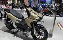 Gaya Modifikasi Sepeda Motor Honda PCX yang Lagi Tren & Banyak Disukai