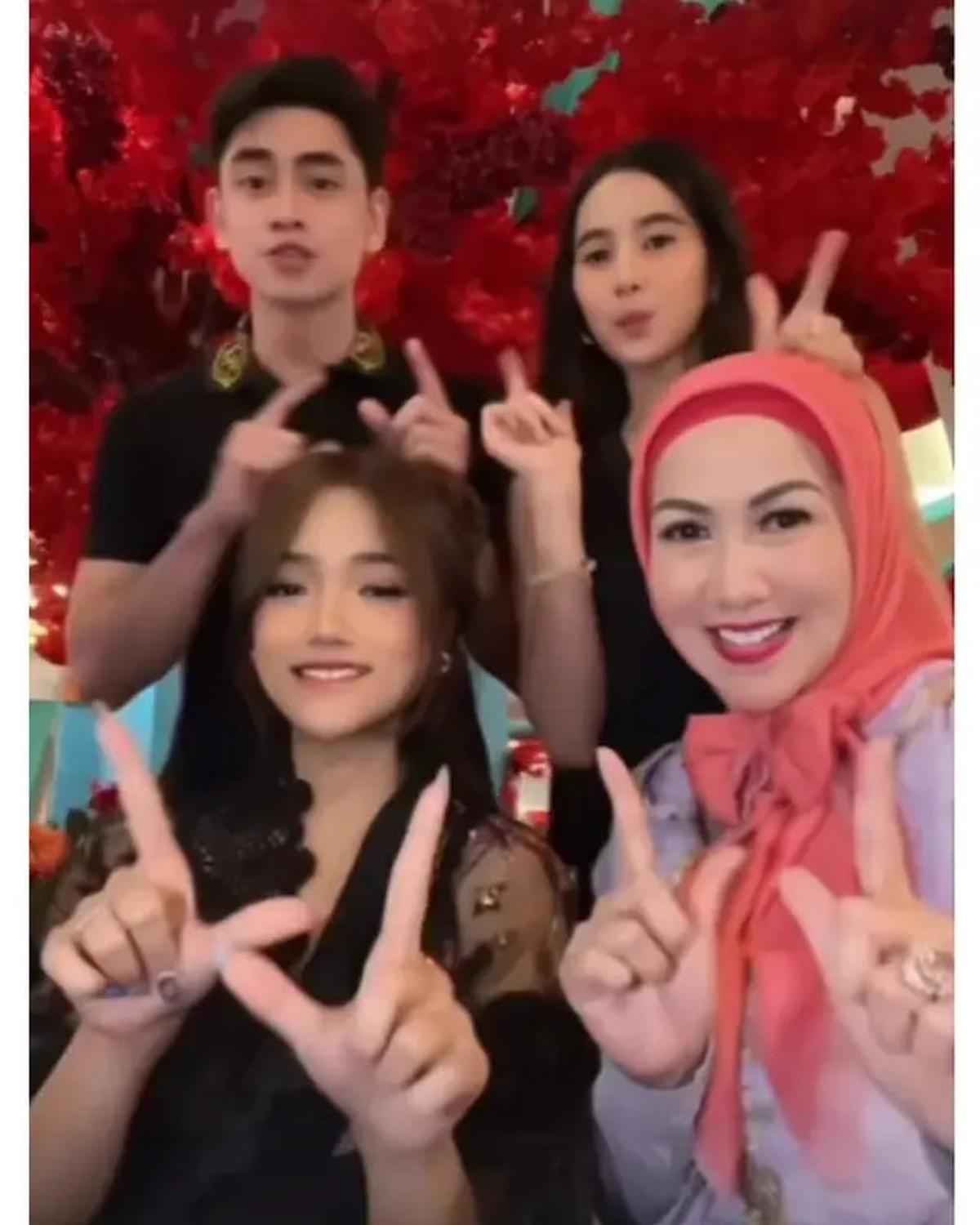 7 Momen Verrell Bramasta dan Fuji Bukber Bareng Keluarga Venna Melinda, Bikin Baper