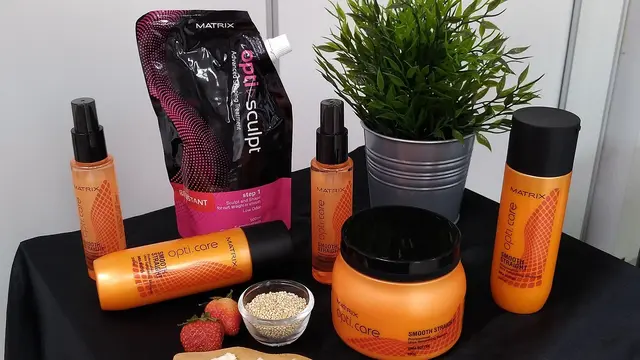 Collagen Sculpting, Servis Terbaru dalam Pelurusan Rambut Kekinian