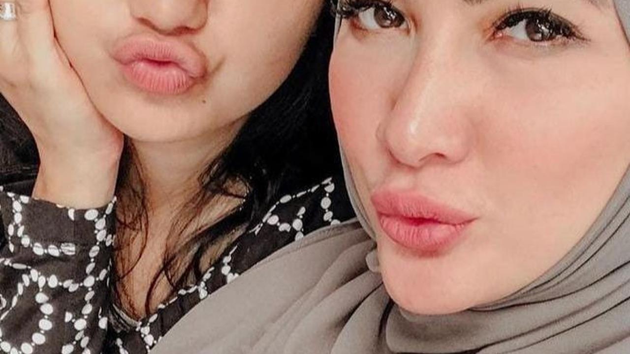 Potret Maureen Anak Sulung Natalie Sarah yang Cantiknya Bikin Gak Kedip, Suaranya Merdu & Jago Main Piano