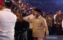Presiden Prabowo Anugerahkan Penghargaan Guru Berdedikasi pada Puncak Hari Guru Nasional 2025