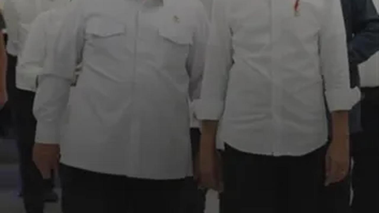 Prabowo sendiri saat ini tengah menjabat sebagai Menteri Pertahanan ke-26 RI dalam Kabinet Indonesia Maju untuk periode 2019-2024. <br>