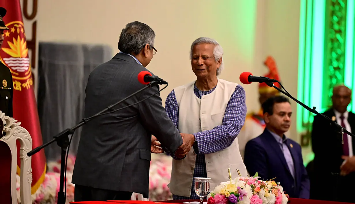 Selanjutnya, Muhammad Yunus akan memimpin persiapan pelaksanaan Pemilu. (MUNIR UZ ZAMAN/AFP)