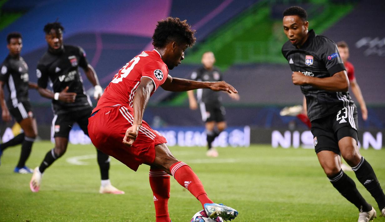 Kenny Tete sukses mengantar Ajax merebut posisi runner-up Liga Europa 2016/2017 setelah dikalahkan Manchester United di partai final. Bersama Lyon ia sukses menapaki semifinal Liga Champions 2019/2020 usai dikalahkan Bayern Munchen. (AFP/Franck Fife/Pool)