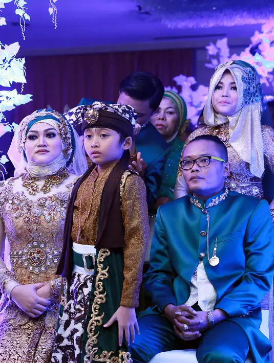 Anak ketiga dari komedian Sule dalam resepsi khitanannya di Hotel Horison, Bekasi, Jawa Barat, Senin (4/8/2015). (Wimbarsana/Bintang.com)