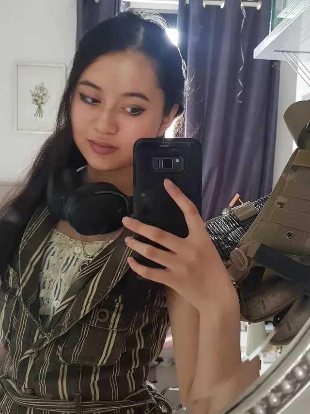 7 Potret Terbaru Serra Abbie Putri Angie Virgin yang Kini Makin Dewasa