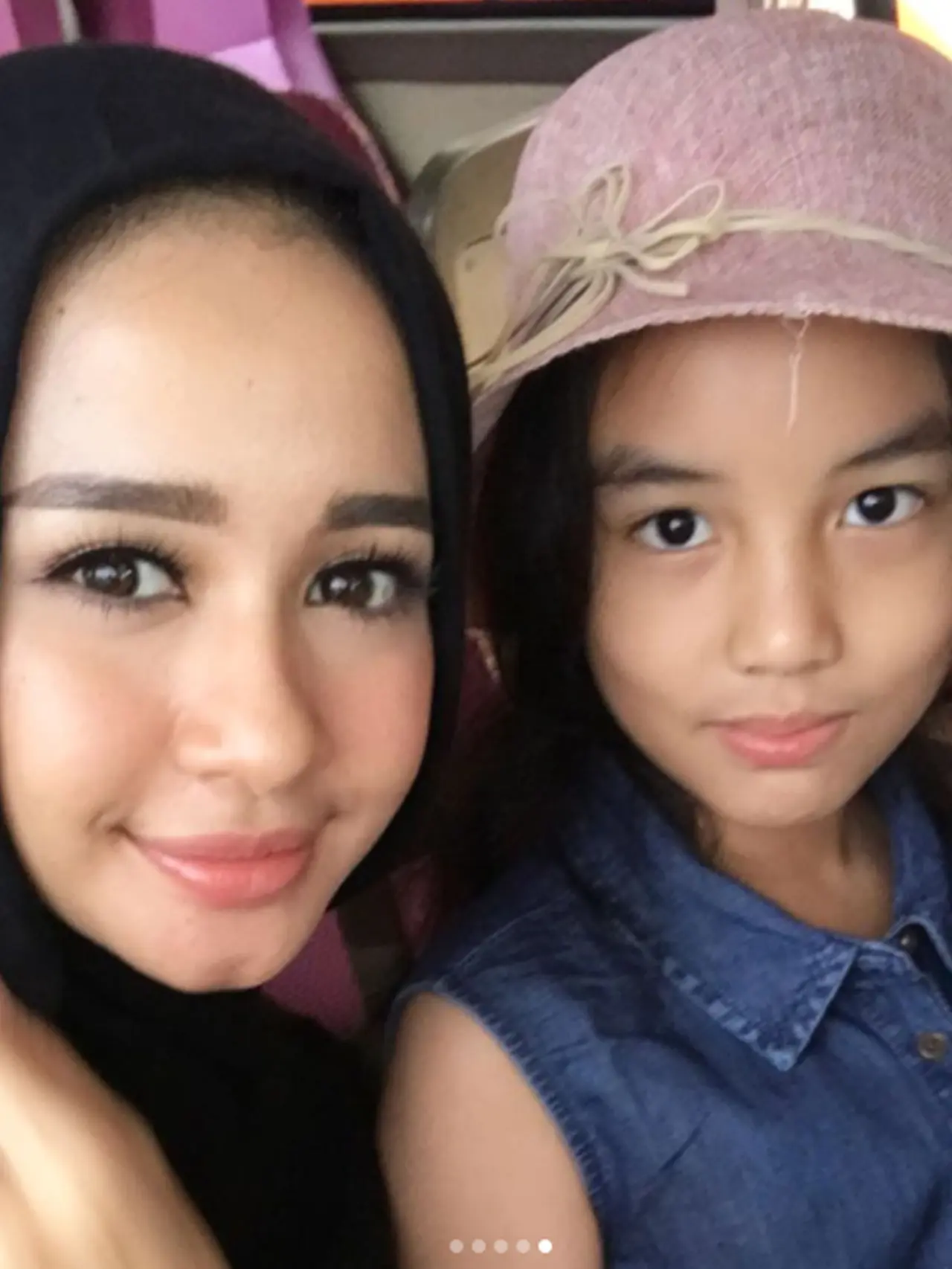 5 Potret Laudya Cynthia Bella dan Anak, Seperti Kakak Adik ...