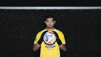 Muhammad Riyandi diperkenalkan sebagai pemain baru Dewa United ,Minggu (2/8/2026). (Dok. Dewa United)