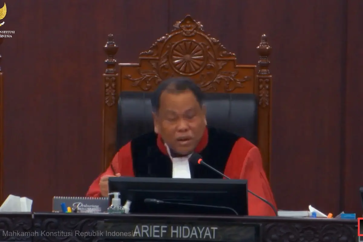 Hakim Arief Hidayat di ruang sidang Gedung Mahkamah Konstitusi (MK) Jakarta, Kamis (4/4/2024)