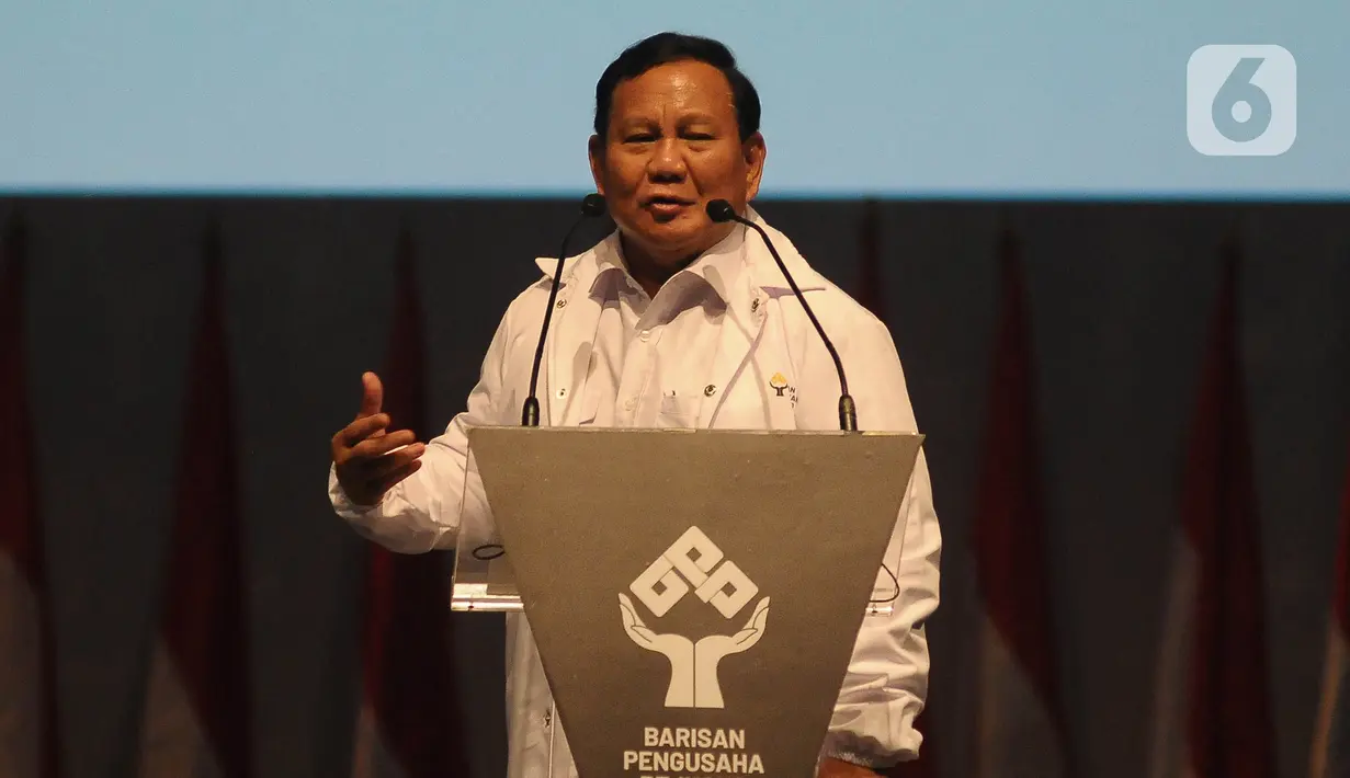 Bakal Calon Presiden Prabowo Subianto memberikan sambutannya saat menghadiri deklarasi Barisan Pengusaha Pejuang di Djakarta Theater, Thamrin Jakarta Pusat, pada Rabu (8/11/2023). (merdeka.com/Imam Buhori)