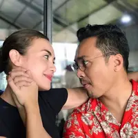 Rianti Cartwright dan Cassanova Alfonso (Instagram/@riantic)