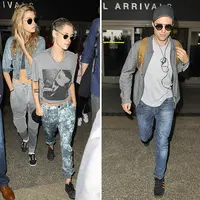 Kristen Stewart dan Stella Maxwell tertangkap kencan dan bermesraan usai gosip yang mengatakan Kristen balikan dengan Robert Pattinson. (X17)