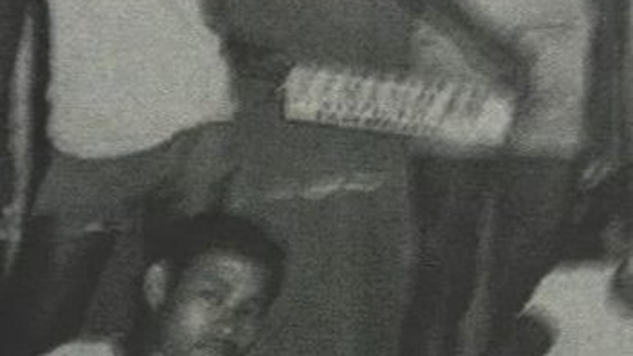 Tak Mampu Beli Sepatu dan Nyeker ke Sekolah, Anak Pegawai Rendahan Ini Sekarang Jadi Calon Wakil Presiden