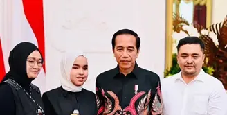 Putri Ariani kembali menyita perhatian masyarakat Tanah Air setelah diundang Presiden Joko Widodo ke Istana Negara. [Foto: IG/jokowi/arianinismaputri].