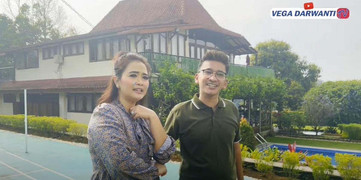 9 Potret Terbaru Vila Ruben Onsu yang Luas dan Asri, Punya Banyak Pendopo - Perlihatkan Tanaman Hasil Berkebun