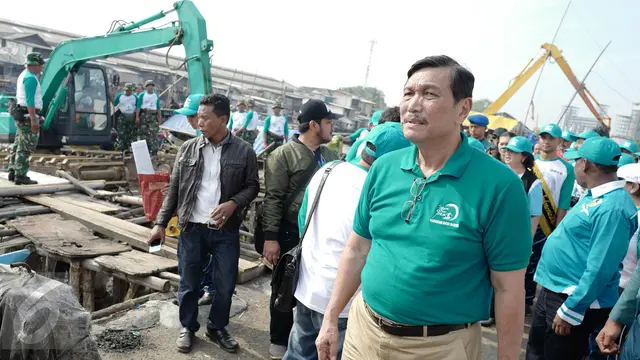 Peringati Hari Bumi, Menteri Luhut Pantau Kondisi Pesisir Jakarta Utara