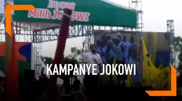 Calon Presiden petahana Joko Widodo melakukan kampanye di Banyumas, Jawa Tengah. Jokowi mempromosikan tiga kartu sakti sekaligus meminta warga memerangi hoaks.