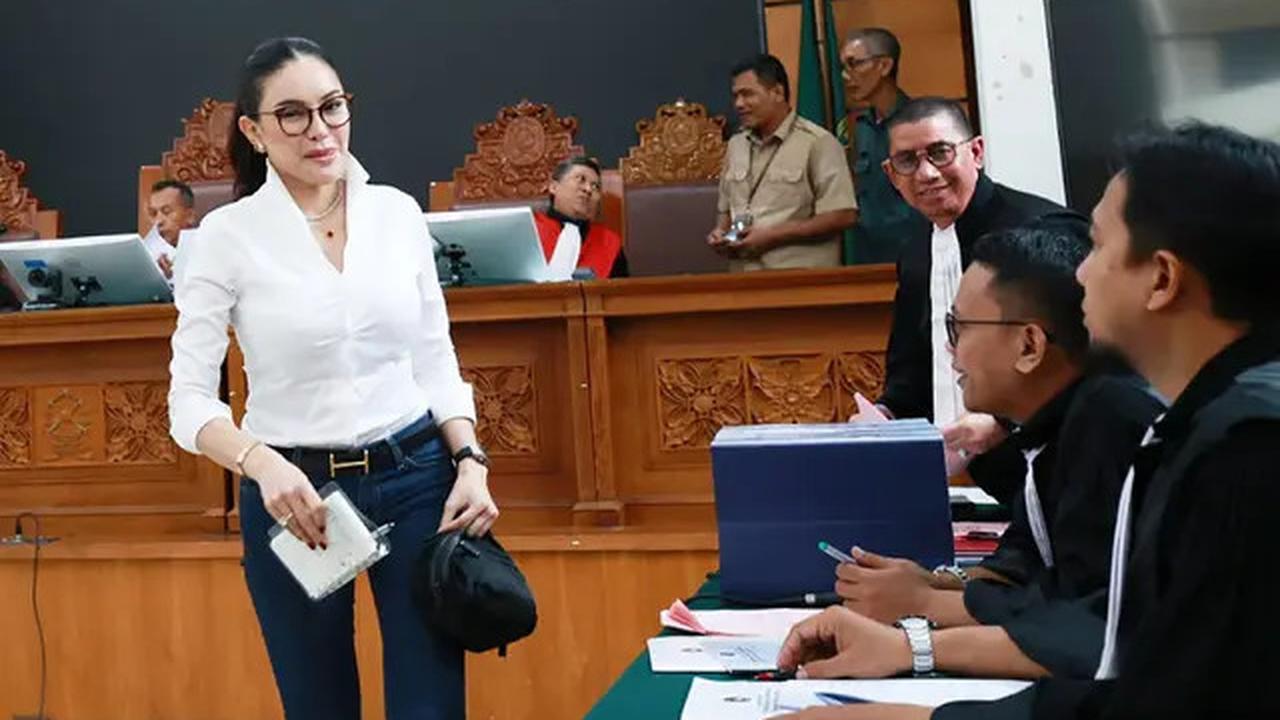 Reaksi Nikita Mirzani Saat Tahu Razman Nasution Hadir Dalam Sidangnya: Ngapain Datang ke Sini?