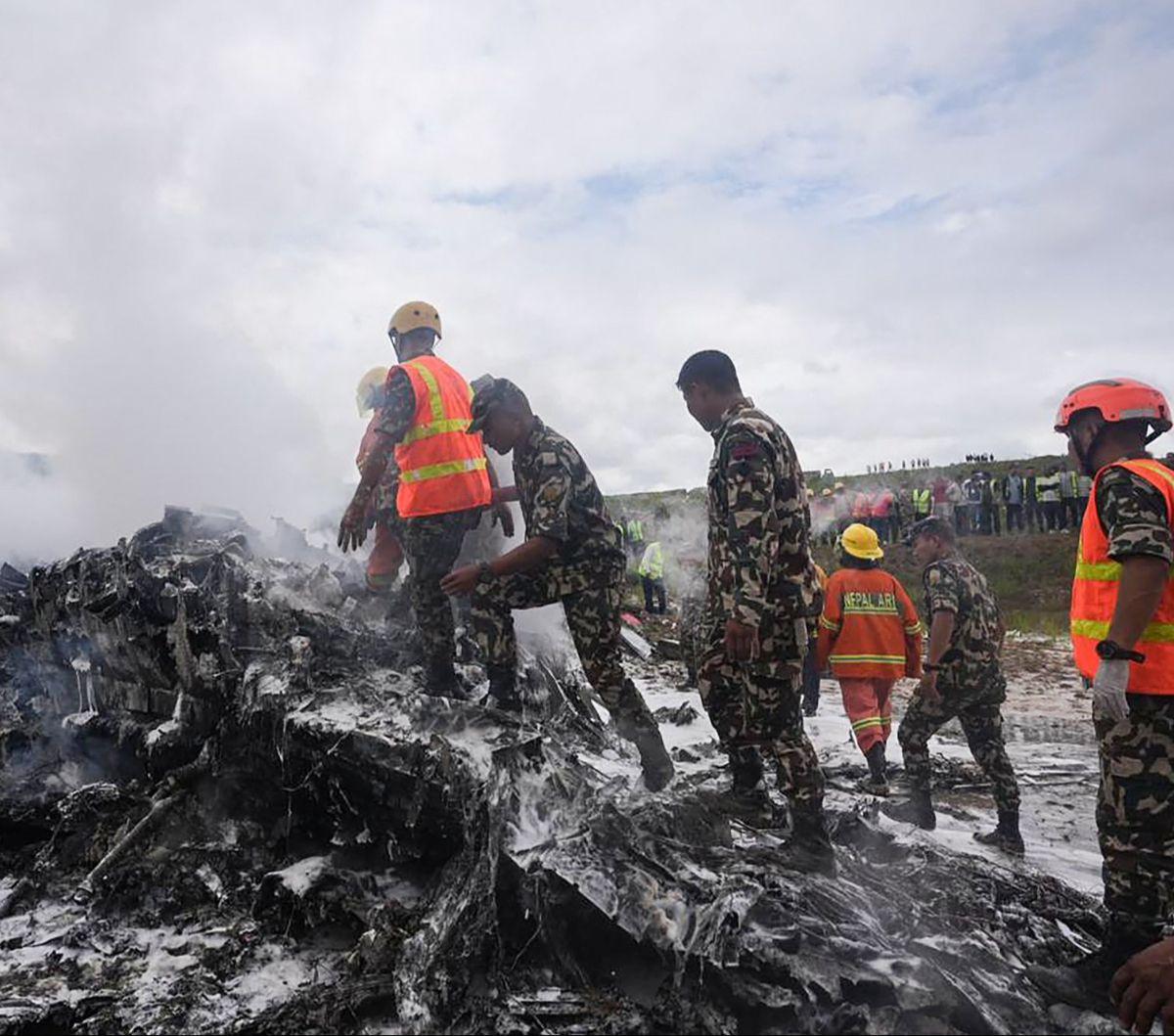 Insiden paling mematikan terjadi pada tahun 1992 ketika sebuah pesawat Pakistan International Airlines menabrak lereng bukit saat mendekati Kathmandu, menewaskan 167 orang.&nbsp;
