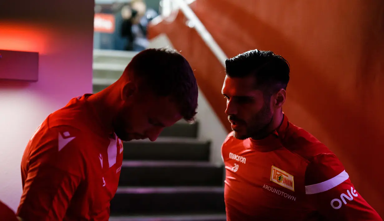 Christopher Trimmel of Union Berlin is seen prior to the Bundesliga match between 1. FC Union Berlin and Eintracht Frankfurt at Stadion An der Alten Foersterei on September 27, 2019 in Berlin, Germany. (Photo by Reinaldo Coddou H./Bundesliga/Bundesliga Collection via Getty Images)