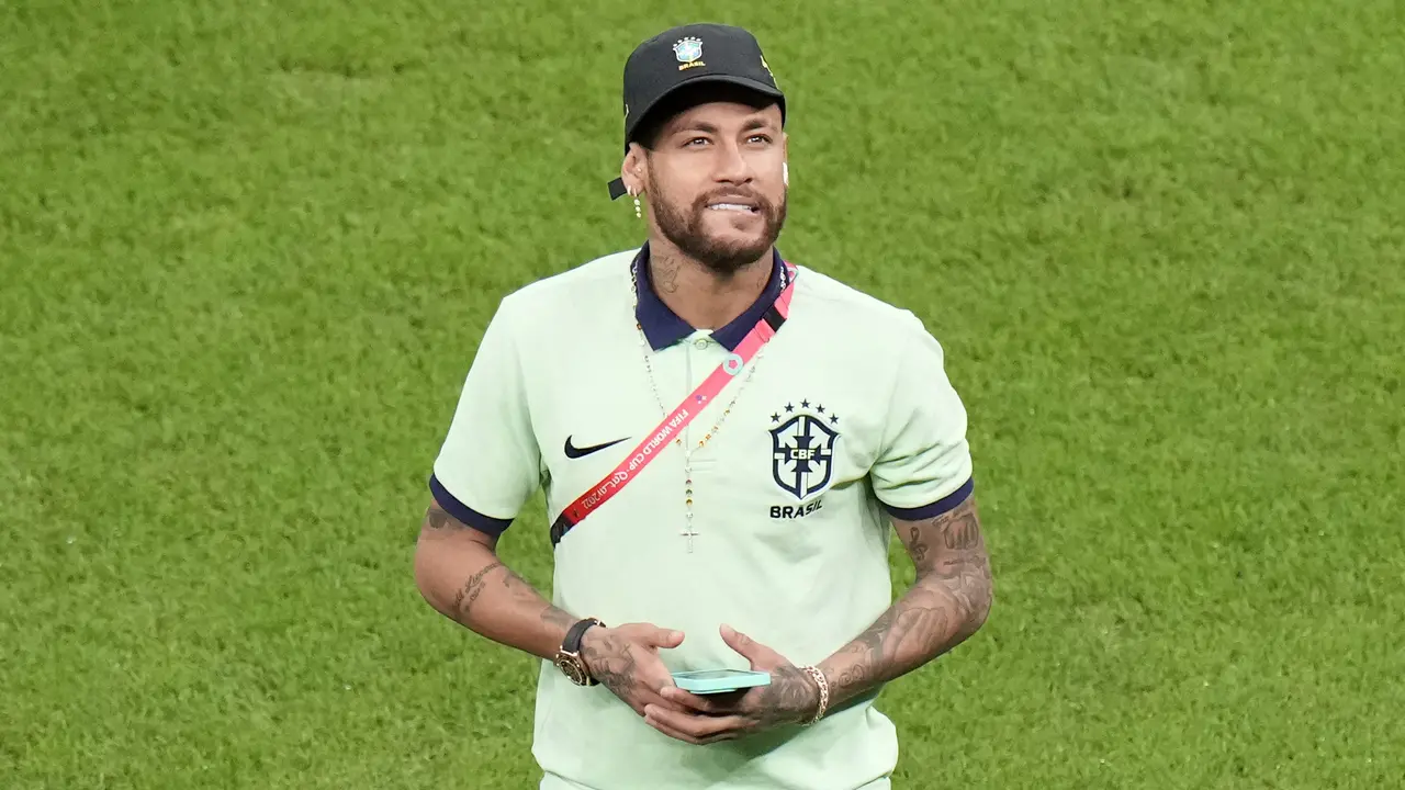 Foto: Salfok dengan Tampilan HP Neymar, Brasil Otewe Angkat Trofi Piala Dunia 2022?