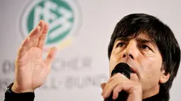 Joachim Loew, head coach of the German national football team, gives a press conference on October 8, 2008 in Duesseldorf, western Germany. AFP PHOTO DDP/VOLKER HARTMANN