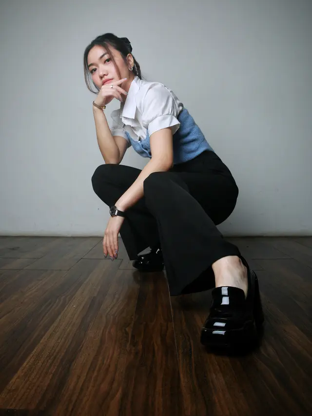 Elma Dae sering kali meng-cover lagu Korea yang sedang ramai di media sosial