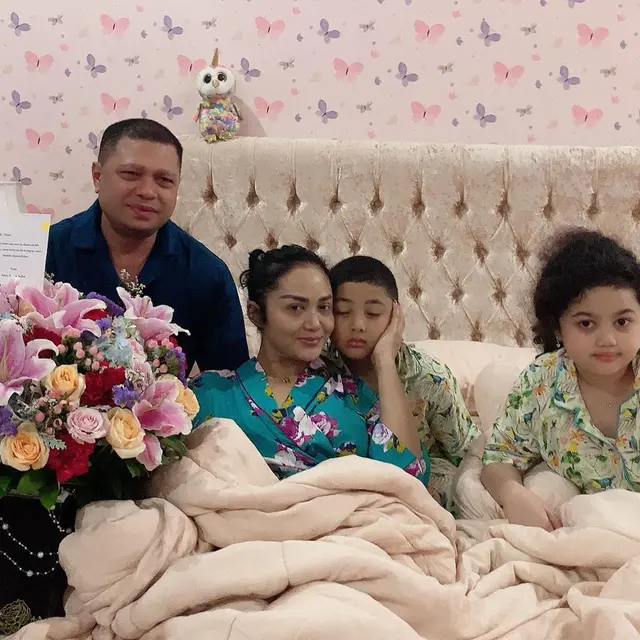Cegah Corona, 6 Seleb Ini Rayakan Ulang Tahun di Rumah