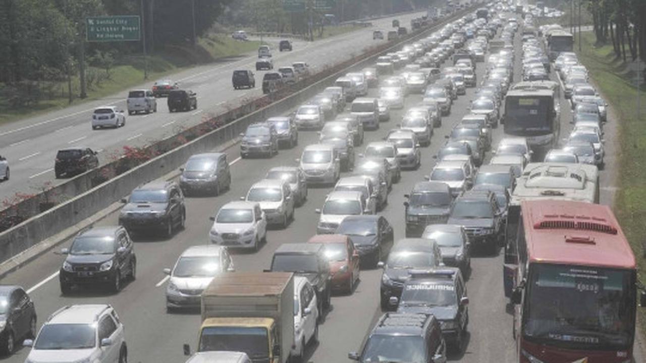 Libur Lebaran, Tol Jagorawi arah Puncak macet parah hingga 20 km