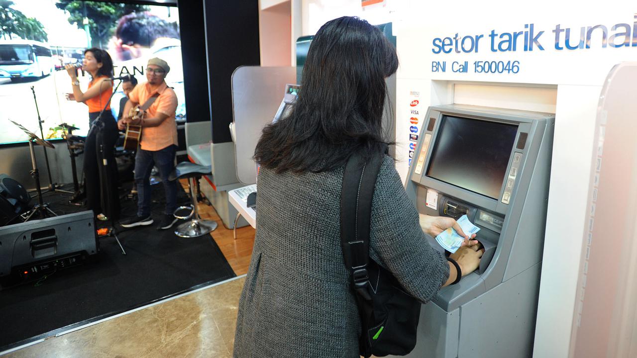 Hari Pelanggan Nasional, Nasabah Bank Dapat Bingkisan