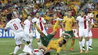 Striker Timnas Australia Tim Cahill Mencetak Gol ke Gawang Tiongkok(REUTERS/Edgar Su)