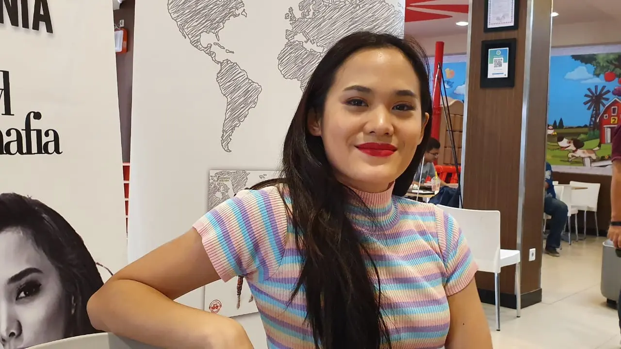 Sheryl Sheinafia