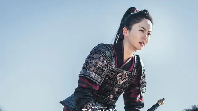 Tren Gaya Rambut Hitam Para Aktris Korea di Drama Terbarunya, Cantiknya Timeless