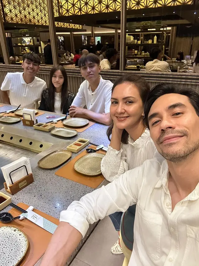 The Sinathrya (Instagram/darius_sinathrya)