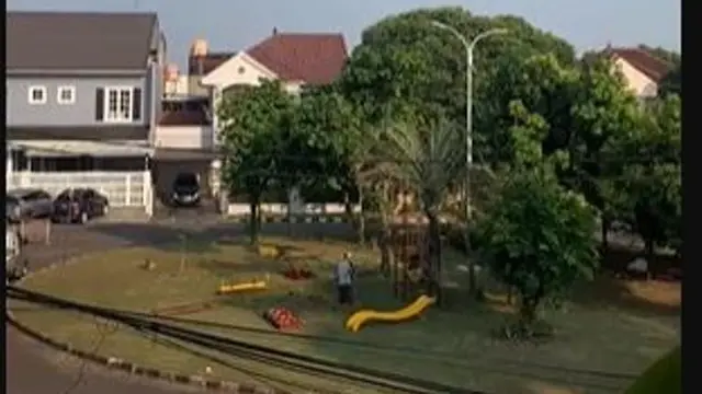 Youtuber Arief Muhammad Bikin Playground untuk Anak dan Tetangganya