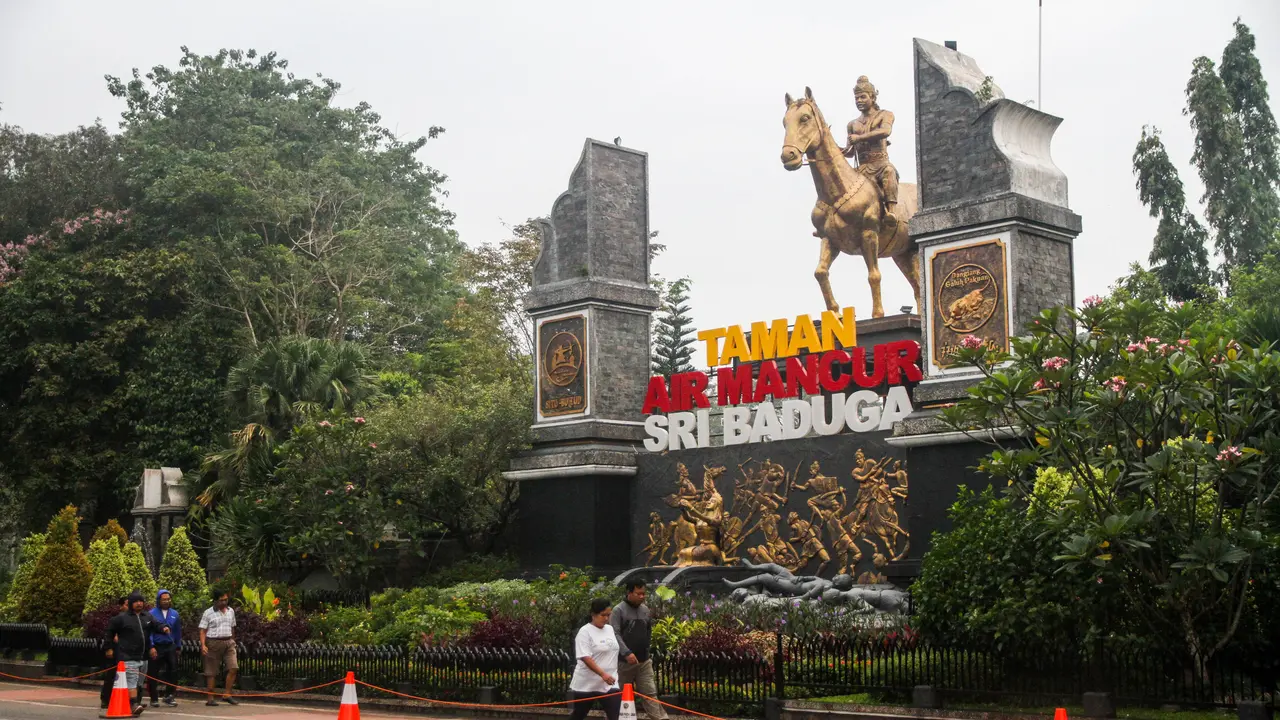 Sambut Pagi Penuh Cinta di Taman Sri Baduga Purwakarta