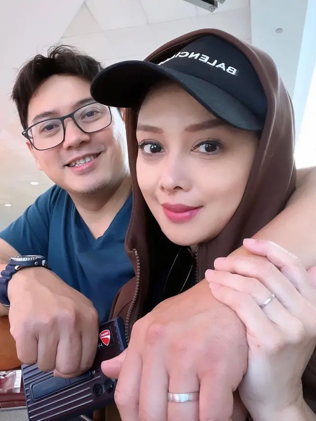 [Fimela] Terry Putri dan Derly Darmawan