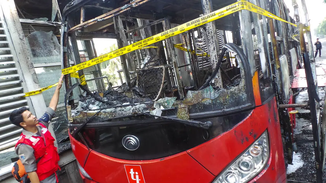 Lagi, Bus Transjakarta Terbakar