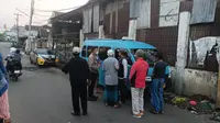 Warga Curiga Angkot Parkir Seharian di Pinggir Jalan, Saat Dicek Ternyata Sopirnya Meninggal