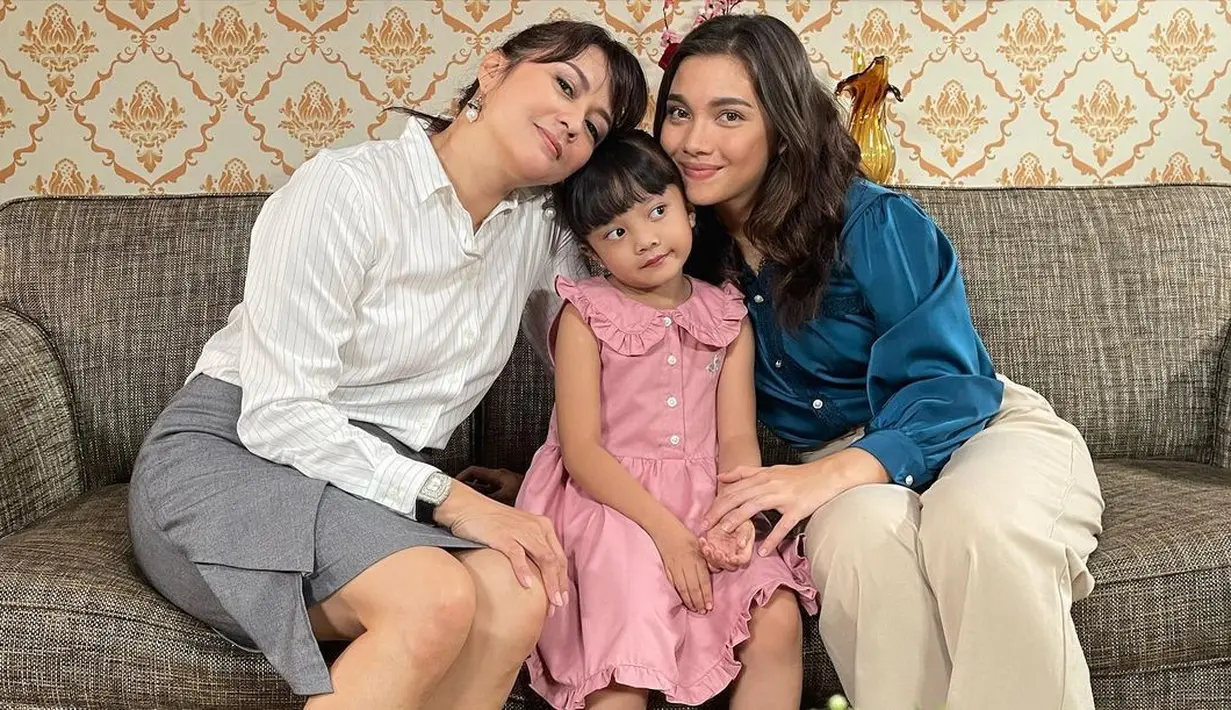 Selama syuting, Moudy mengaku tak pernah merasakan di tolak casting. Pasalnya, selama berkarir, ia tak pernah mengikuti casting. "Casting, nggak pernah casting," jawab Moudy. [Instagram/maudywhilhelmina]