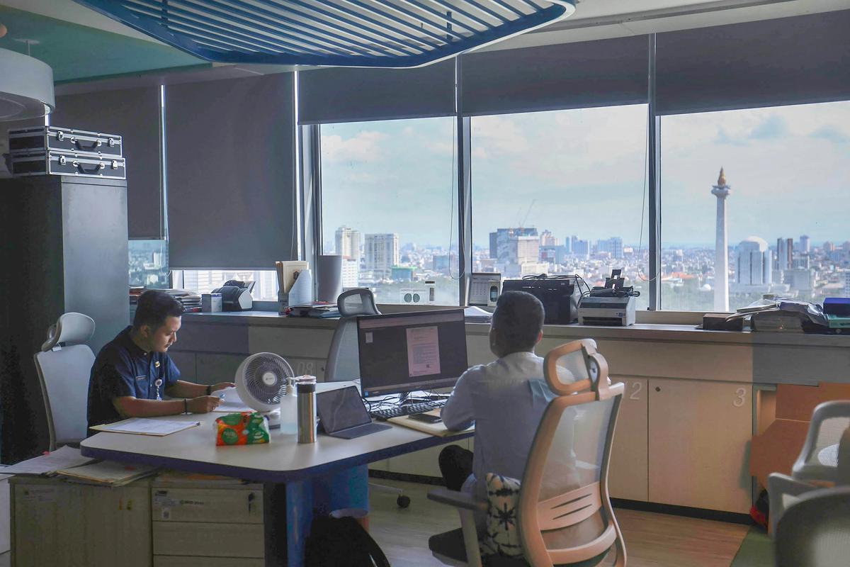FOTO: Penerapan WFH Jumat di Balaikota Jakarta