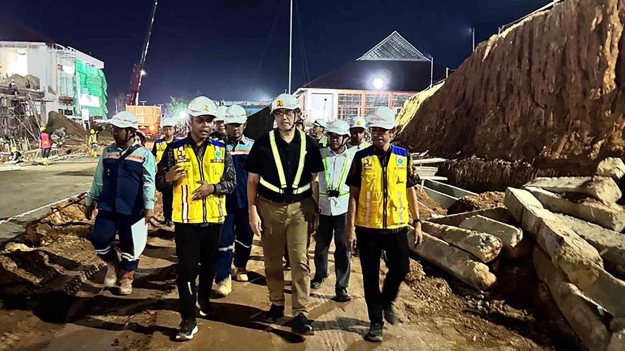 FOTO: Pemerintah Dorong Pembangunan Sekolah Rakyat dan Jalan Strategis di Sambas