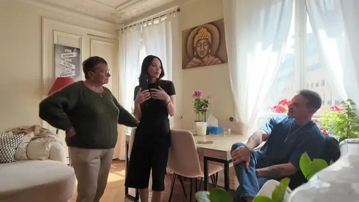 6 Potret Ruang Tamu Rumah Alyssa Daguise di Paris, Dekorasi Klasik Bikin Terpukau