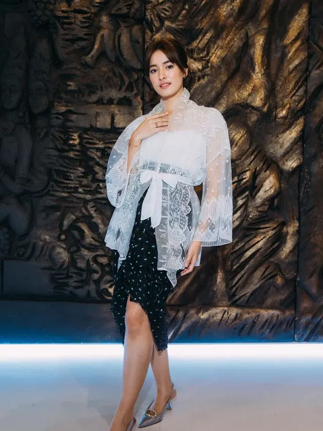 Outer Brokat Transparan