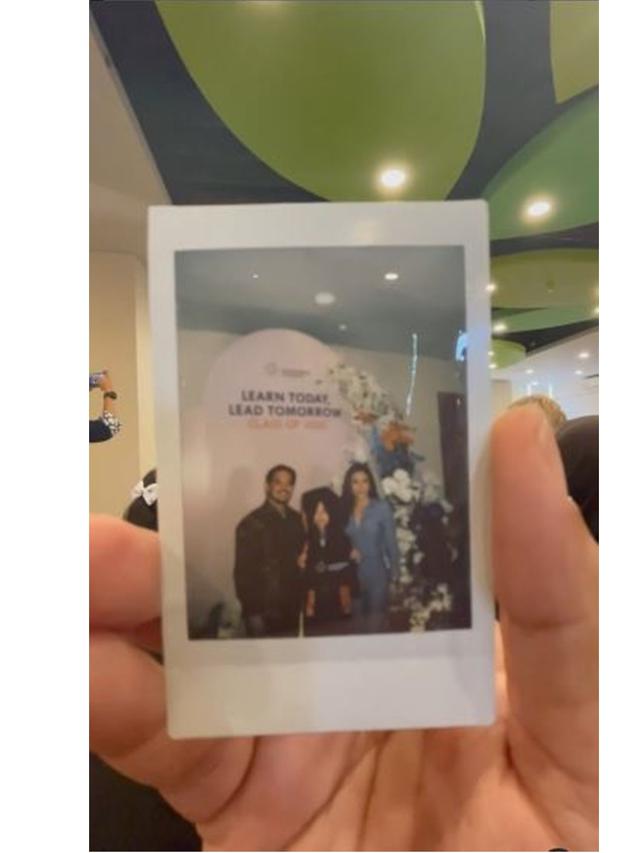 6 Potret Wulan Guritno dan Adilla Dimitri Hadiri Wisuda Anak, Tampak Kompak